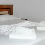Alojamento de Acomodação e Pequeno-almoço Kel 3*