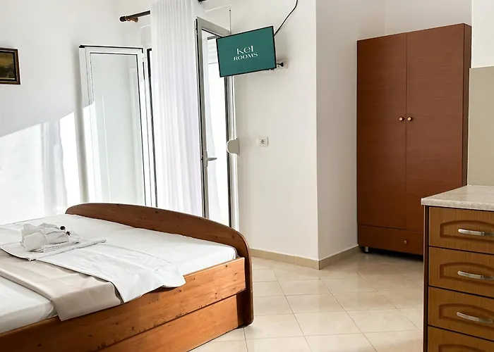 Kel Nocleg ze śniadaniem 3*